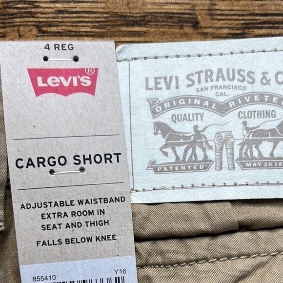 Levi's Tan Casual Shorts - Picture 4 of 5